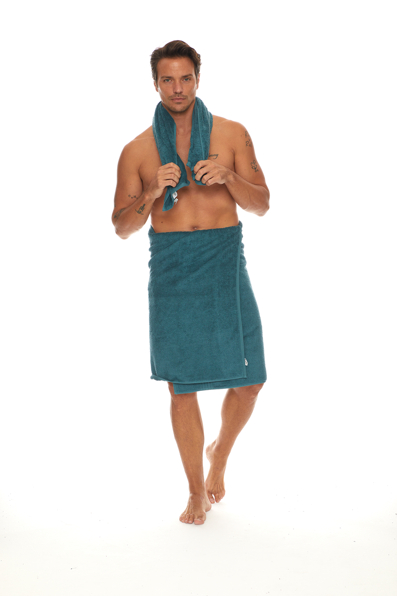 Homelover Towel Sets - Forest Green Male Model